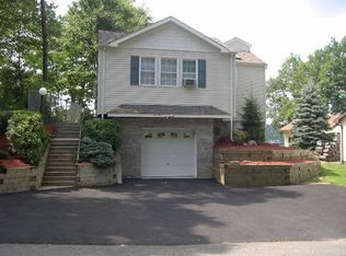 29 Hillard Rd, Mount Arlington, NJ 07856