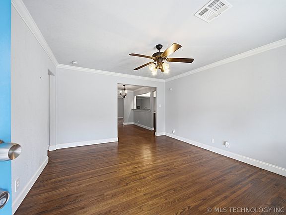3rd image of 5508 S Newport Ave