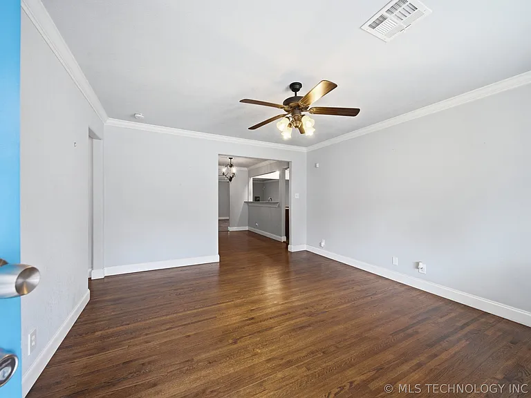 5508 S Newport Ave — Photo 3