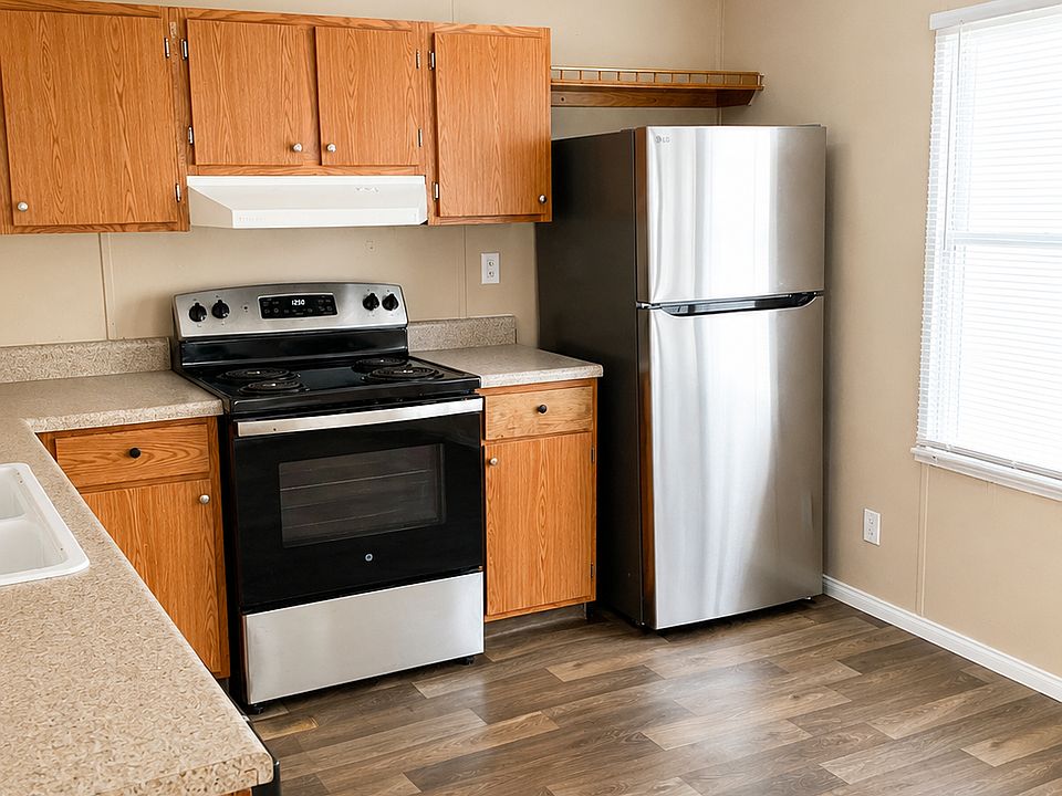 1st image of 92 Christopher Cir
