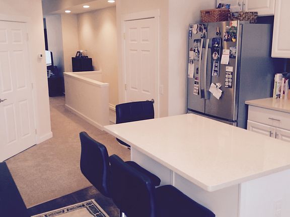 kitchen towards entrance