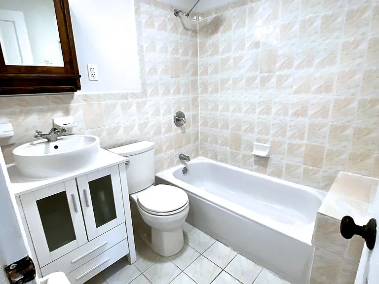 807 Willoughby Ave #1 — Photo 12