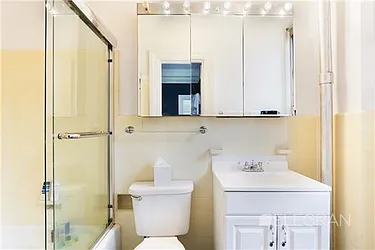 Rented by (Legacy) Elegran