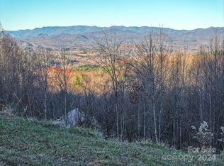 221 Coopers Dr #27R, Hendersonville, NC 28739