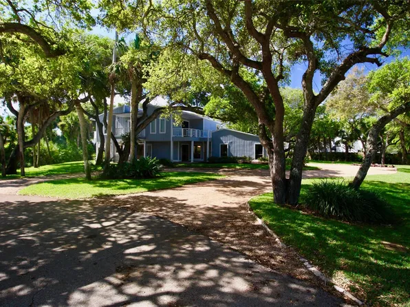 902 Holoma Drive, Vero Beach, FL 32963
