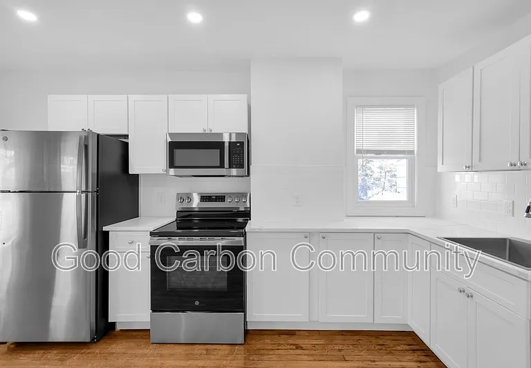 213 Summer St #3 — Photo 9
