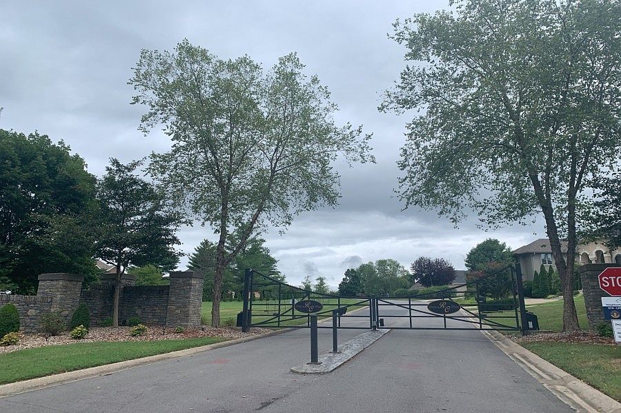 2nd image of 5314 River Creek Ct