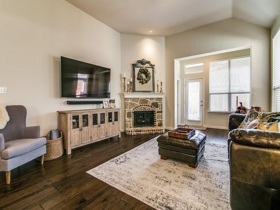 1st image of 308 Fairland Dr