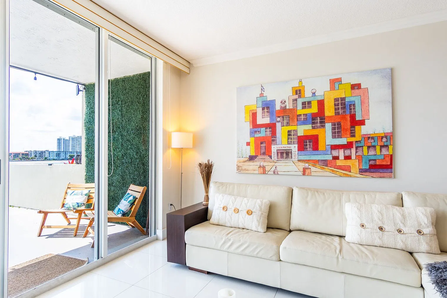 2 bed, 2.0 bath, 1302 sqft, $8,380 — Photo 3