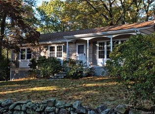 12 Vanderbilt Ave, Norwalk, CT 06854