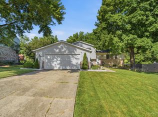 5651 Crestview Dr, Fairfield, OH 45014