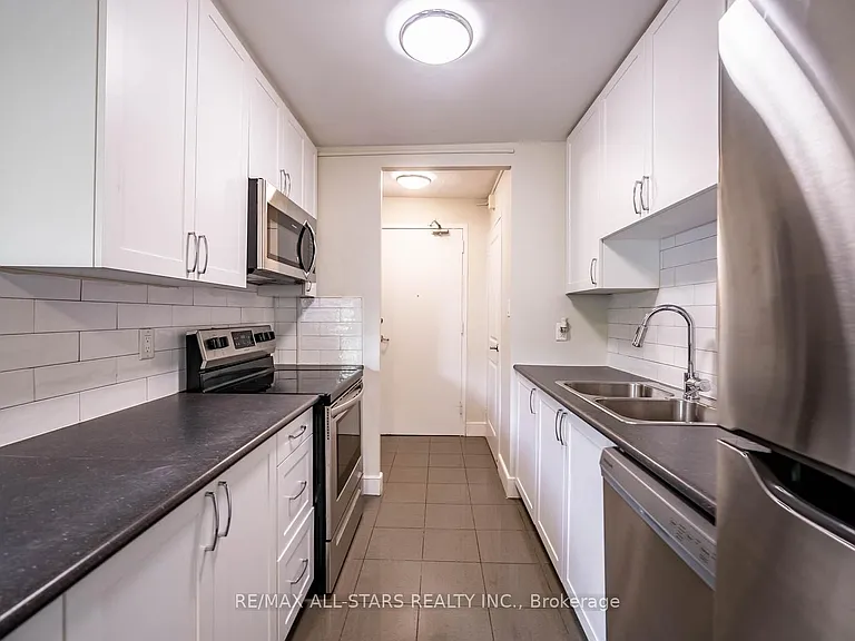 7 Albert St #116 — Photo 9
