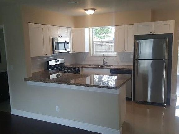 3rd image of 3150 SW 22nd St