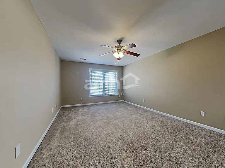 5006 Horsestall Dr — Photo 10