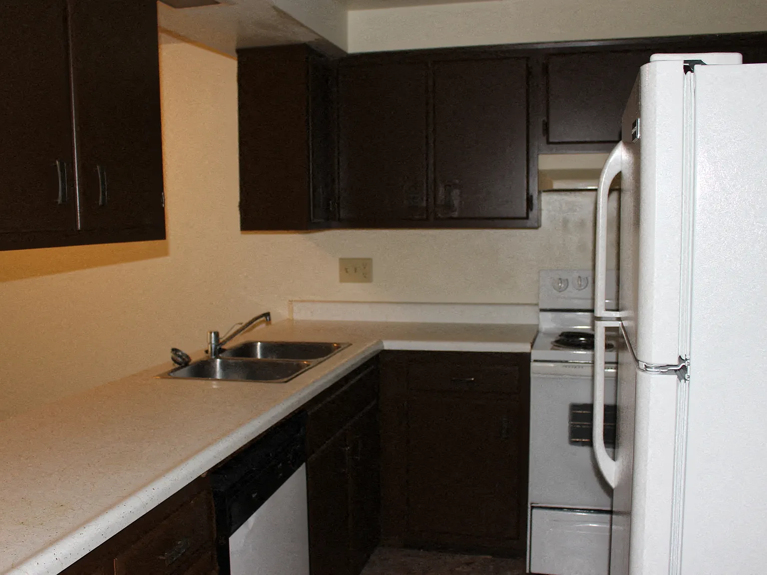 7566 Mount Whitney — Photo 3