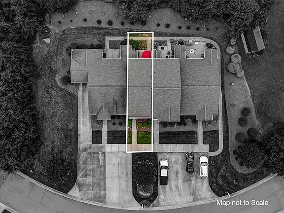 4th image of 2213 Saint James Dr