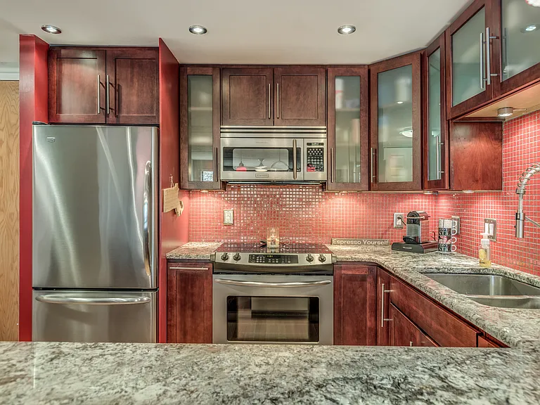 200 Ledgewood Dr #209 — Photo 7