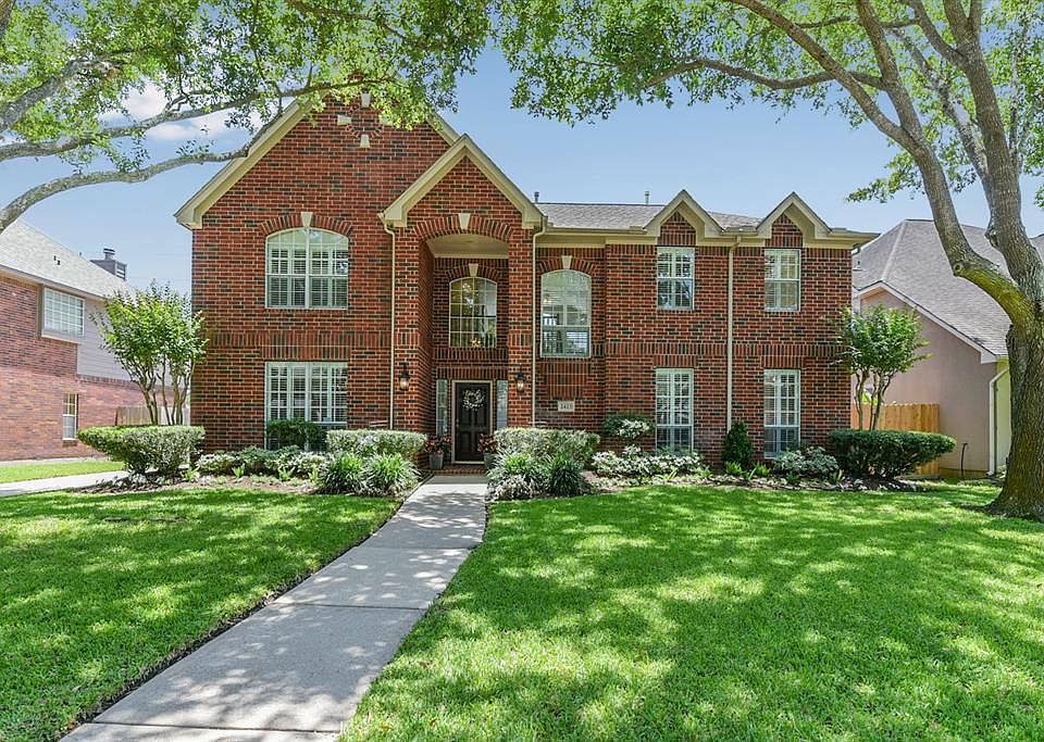 1st image of 2423 Amber Springs Dr