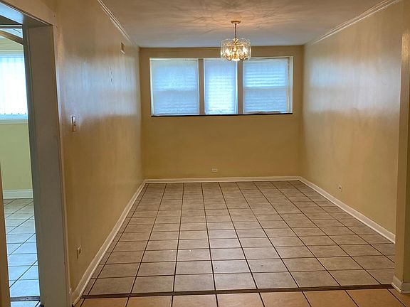 2nd image of 6836 S Saint Lawrence Ave #Gu1