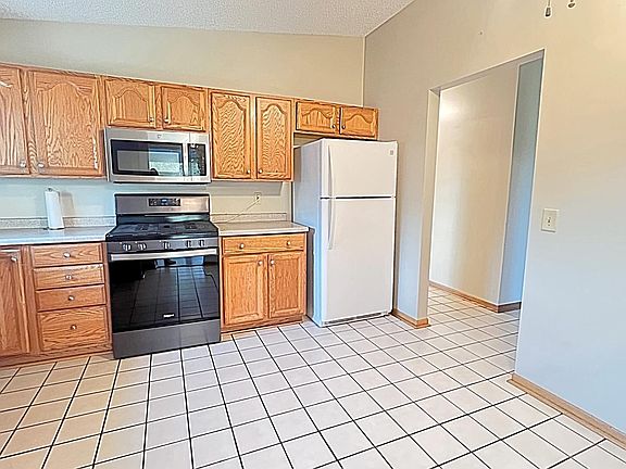 5th image of 7464 Colfax Ave N
