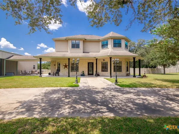 1144 Live Oak Dr, Inez, TX 77968