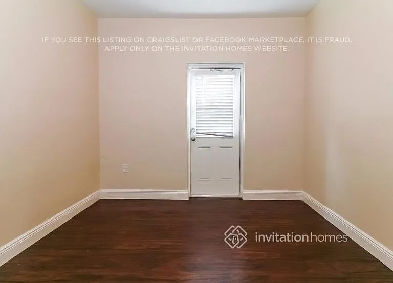 8723 NW 142nd Ln — Photo 14
