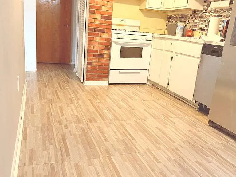8524 Hampshire Dr — Photo 5