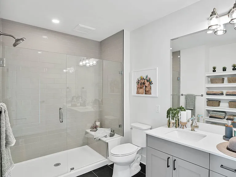 Gentry — Photo 9