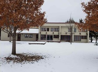 2063 W Walker Rd, North Platte, NE 69101