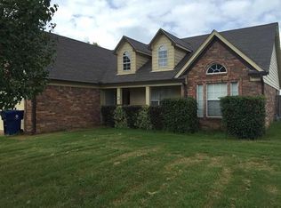 50 Caitlyn Geneva Cv, Oakland, TN 38060