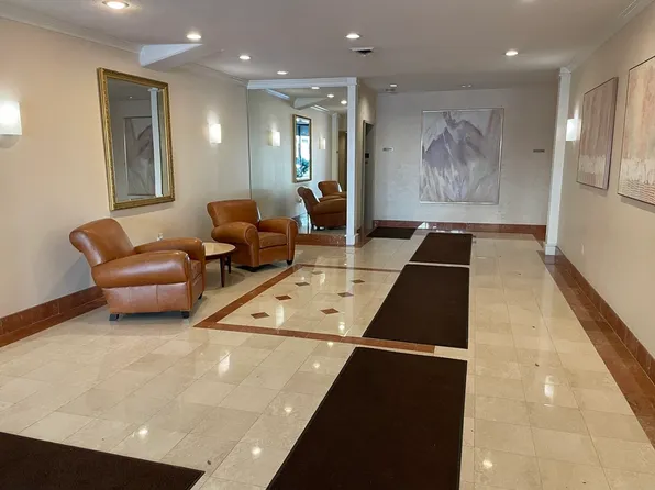 120 Beaconsfield Rd APT T-2, Brookline, MA 02445
