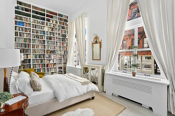 Sold by Compass | media 20