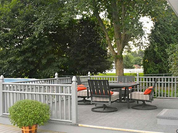 4th image of 2 Sanford Pl