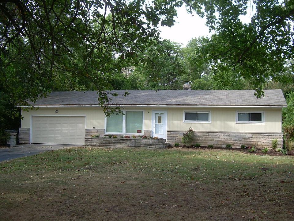 1st image of 3624 E 42nd St