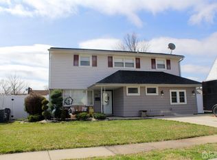 55 Tennyson St, Carteret, NJ 07008