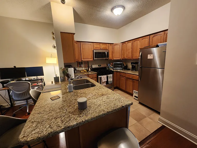 2318 N Milwaukee Ave #201 — Photo 3