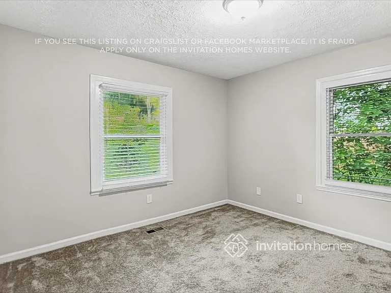 1537 Spruce Ridge Ct — Photo 11