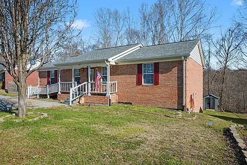 424 Eisenhower Dr Photo 1