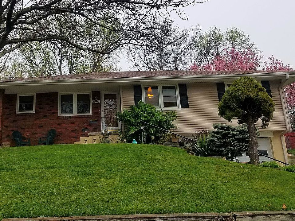 7 types of plants in front.