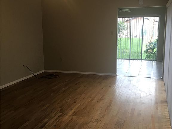 2nd image of 1115 Soria Ave