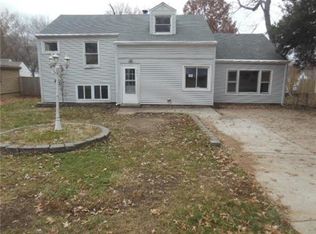 501 NE 44th St, Kansas City, MO 64116