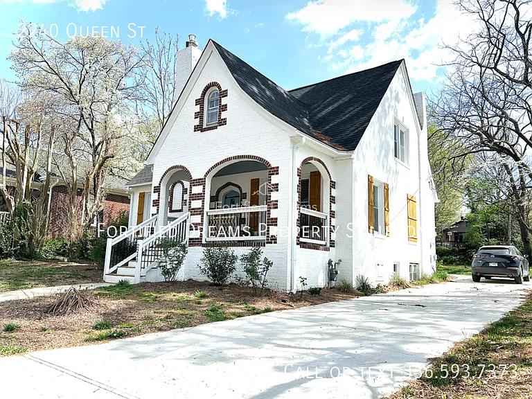 2240 Queen St — Photo 26