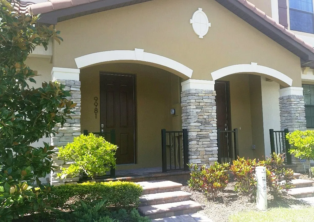 Townhouse in Eagle Creek-Lake Nona — Photo 1