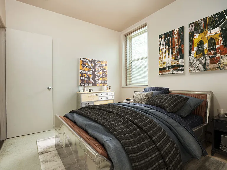 2415 Portage Ave — Photo 8