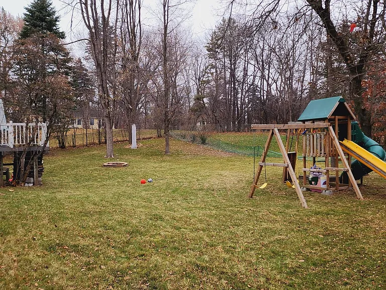 14920 McGinty Rd W — Photo 46