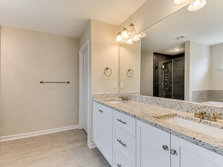 157 Dublin Loop — Photo 24