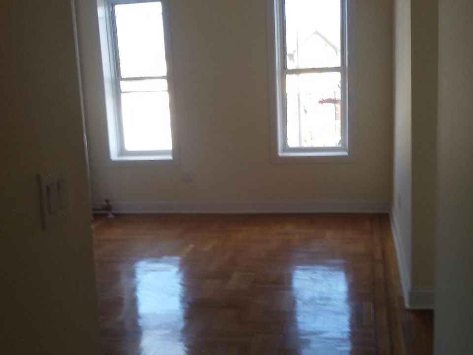 1st image of 14325 41st Ave APT 519