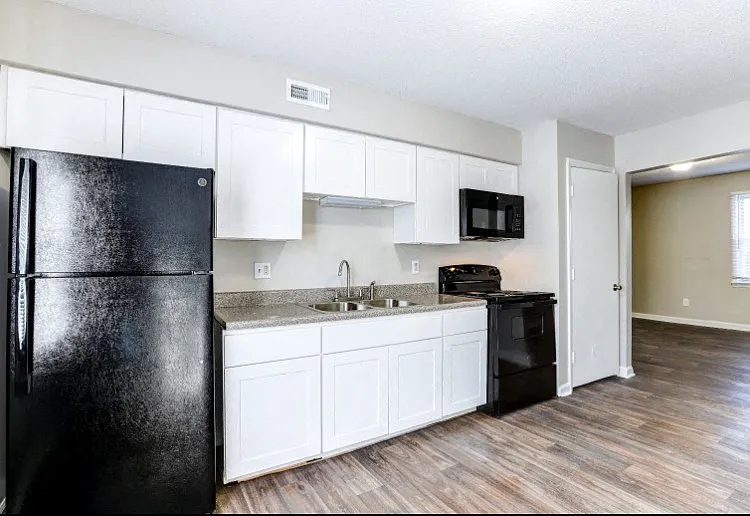 Trails Corner Apartments — Photo 14