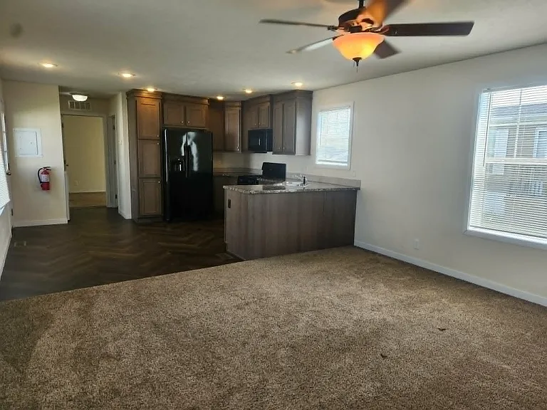 Broadview Estates — Photo 21