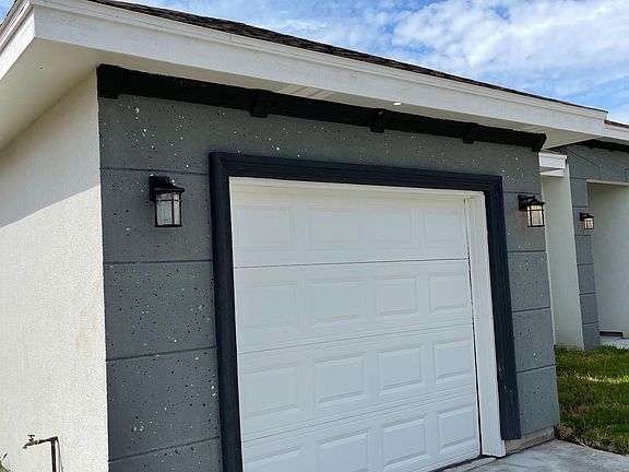 4th image of 711 Santa Cecilia St